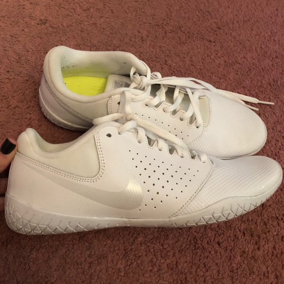 Nike Shoes - Picture 1 of 4